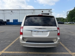 Used 2014  Chrysler Town & Country 4dr Wgn Touring-L at G&period;O&period; Crivelli Autmotive Inc&period; near New Castle&comma; PA