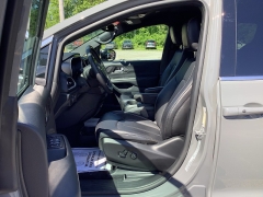 Used 2025  Chrysler Pacifica Select FWD at G&period;O&period; Crivelli Autmotive Inc&period; near New Castle&comma; PA