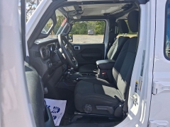 Used 2021  Jeep Gladiator Sport 4x4 at G.O. Crivelli Autmotive Inc. near New Castle, PA