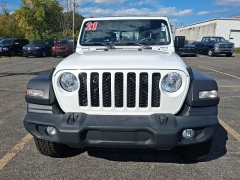 Used 2021  Jeep Gladiator Sport 4x4 at G.O. Crivelli Autmotive Inc. near New Castle, PA