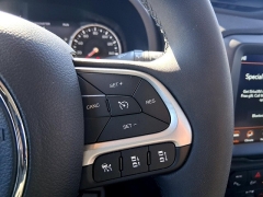 Used 2021  Jeep Renegade Latitude 4x4 at G.O. Crivelli Autmotive Inc. near New Castle, PA