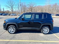Used 2021  Jeep Renegade Latitude 4x4 at G.O. Crivelli Autmotive Inc. near New Castle, PA