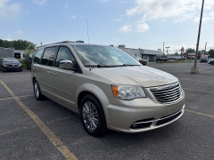 Used 2014  Chrysler Town & Country 4dr Wgn Touring-L at G&period;O&period; Crivelli Autmotive Inc&period; near New Castle&comma; PA