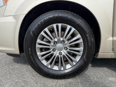 Used 2014  Chrysler Town & Country 4dr Wgn Touring-L at G&period;O&period; Crivelli Autmotive Inc&period; near New Castle&comma; PA