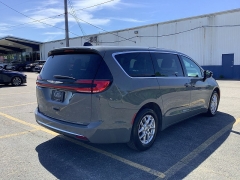 Used 2025  Chrysler Pacifica Select FWD at G&period;O&period; Crivelli Autmotive Inc&period; near New Castle&comma; PA