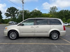 Used 2014  Chrysler Town & Country 4dr Wgn Touring-L at G&period;O&period; Crivelli Autmotive Inc&period; near New Castle&comma; PA