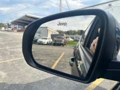 Used 2024  Jeep Compass Limited 4x4 at G&period;O&period; Crivelli Autmotive Inc&period; near New Castle&comma; PA