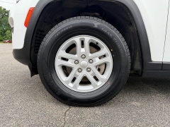 Used 2023  Jeep Grand Cherokee Laredo 4x4 at G&period;O&period; Crivelli Autmotive Inc&period; near New Castle&comma; PA