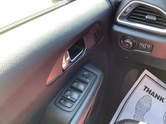 Used 2025  Chrysler Pacifica Select FWD at G&period;O&period; Crivelli Autmotive Inc&period; near New Castle&comma; PA
