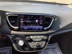 Used 2025  Chrysler Pacifica Select FWD at G&period;O&period; Crivelli Autmotive Inc&period; near New Castle&comma; PA