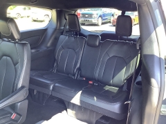 Used 2025  Chrysler Pacifica Select FWD at G&period;O&period; Crivelli Autmotive Inc&period; near New Castle&comma; PA