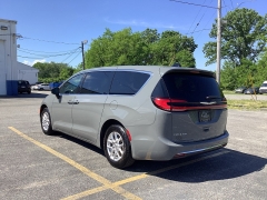 Used 2025  Chrysler Pacifica Select FWD at G&period;O&period; Crivelli Autmotive Inc&period; near New Castle&comma; PA