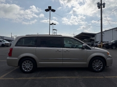 Used 2014  Chrysler Town & Country 4dr Wgn Touring-L at G&period;O&period; Crivelli Autmotive Inc&period; near New Castle&comma; PA
