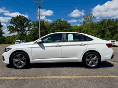 Used 2023  Volkswagen Jetta SE Auto at G&period;O&period; Crivelli Autmotive Inc&period; near New Castle&comma; PA