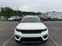 Used 2023  Jeep Grand Cherokee Laredo 4x4 at G&period;O&period; Crivelli Autmotive Inc&period; near New Castle&comma; PA