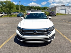 Used 2023  Volkswagen Jetta SE Auto at G&period;O&period; Crivelli Autmotive Inc&period; near New Castle&comma; PA