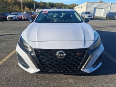 Used 2024  Nissan Altima 2.5 SR Sedan at G.O. Crivelli Autmotive Inc. near New Castle, PA