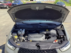 Used 2025  Chrysler Pacifica Select FWD at G&period;O&period; Crivelli Autmotive Inc&period; near New Castle&comma; PA