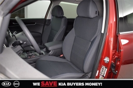 New 2018  Kia Sorento 4d SUV FWD LX at Promax Motors near Davenport, IA