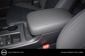 New 2018  Kia Sorento 4d SUV FWD LX at Promax Motors near Davenport, IA