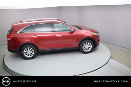 New 2018  Kia Sorento 4d SUV FWD LX at Promax Motors near Davenport, IA