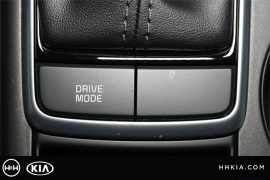 New 2018  Kia Optima 4d Sedan LX at Promax Motors near Davenport, IA