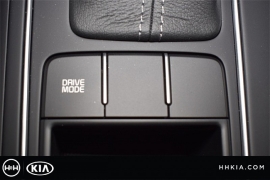 New 2018  Kia Sorento 4d SUV FWD LX at Promax Motors near Davenport, IA