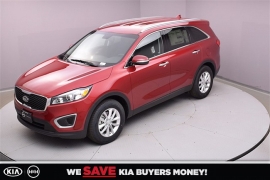 New 2018  Kia Sorento 4d SUV FWD LX at Promax Motors near Davenport, IA