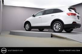 New 2018  Kia Sorento 4d SUV AWD LX at Promax Motors near Davenport, IA