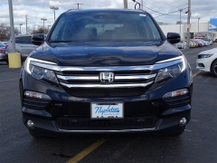 New 2018  Honda Pilot 4d SUV AWD Elite at Promax Motors near Davenport, IA