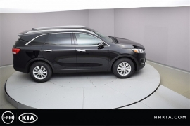 New 2018  Kia Sorento 4d SUV FWD LX at Promax Motors near Davenport, IA