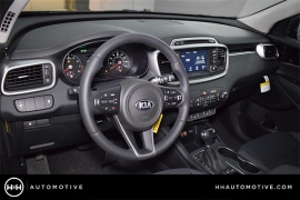 New 2018  Kia Sorento 4d SUV AWD LX at Promax Motors near Davenport, IA