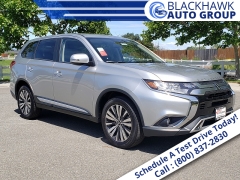 New 2019  Mitsubishi Outlander 4d SUV FWD SE at Promax Motors near Davenport, IA