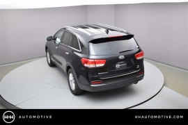New 2018  Kia Sorento 4d SUV AWD LX at Promax Motors near Davenport, IA