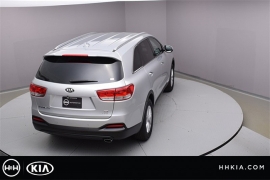 New 2018  Kia Sorento 4d SUV AWD LX at Promax Motors near Davenport, IA