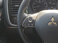 New 2019  Mitsubishi Outlander 4d SUV FWD SEL at Promax Motors near Davenport, IA