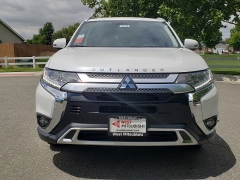 New 2019  Mitsubishi Outlander 4d SUV FWD SEL at Promax Motors near Davenport, IA