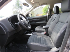 New 2019  Mitsubishi Outlander 4d SUV FWD SE at Promax Motors near Davenport, IA