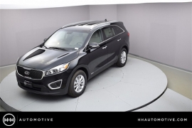 New 2018  Kia Sorento 4d SUV AWD LX at Promax Motors near Davenport, IA
