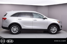 New 2018  Kia Sorento 4d SUV AWD LX at Promax Motors near Davenport, IA