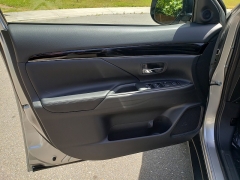 New 2019  Mitsubishi Outlander 4d SUV FWD SE at Promax Motors near Davenport, IA