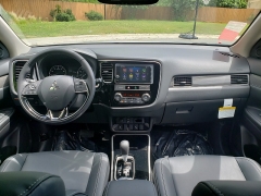 New 2019  Mitsubishi Outlander 4d SUV FWD SEL at Promax Motors near Davenport, IA