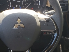 New 2019  Mitsubishi Outlander 4d SUV FWD SEL at Promax Motors near Davenport, IA