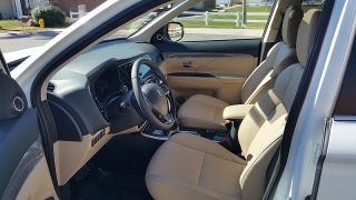 New 2019  Mitsubishi Outlander 4d SUV FWD SE at Promax Motors near Davenport, IA