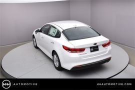 New 2018  Kia Optima 4d Sedan LX at Promax Motors near Davenport, IA