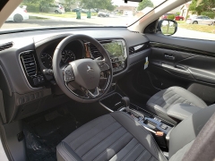 New 2019  Mitsubishi Outlander 4d SUV FWD SE at Promax Motors near Davenport, IA