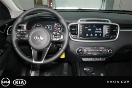New 2018  Kia Sorento 4d SUV FWD LX at Promax Motors near Davenport, IA
