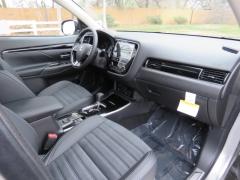 New 2019  Mitsubishi Outlander 4d SUV AWC SE at Promax Motors near Davenport, IA