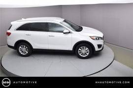 New 2018  Kia Sorento 4d SUV AWD LX at Promax Motors near Davenport, IA