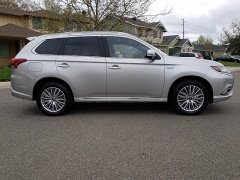 New 2019  Mitsubishi Outlander Plug-In Hybrid 4d SUV AWC GT at Promax Motors near Davenport, IA